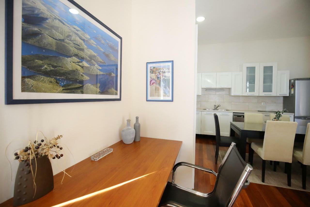 Seafront Beach Apartment - Directly At The Beach Ζαντάρ Εξωτερικό φωτογραφία
