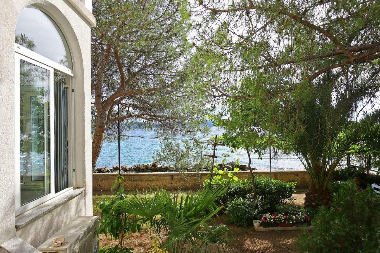 Seafront Beach Apartment - Directly At The Beach Ζαντάρ Εξωτερικό φωτογραφία