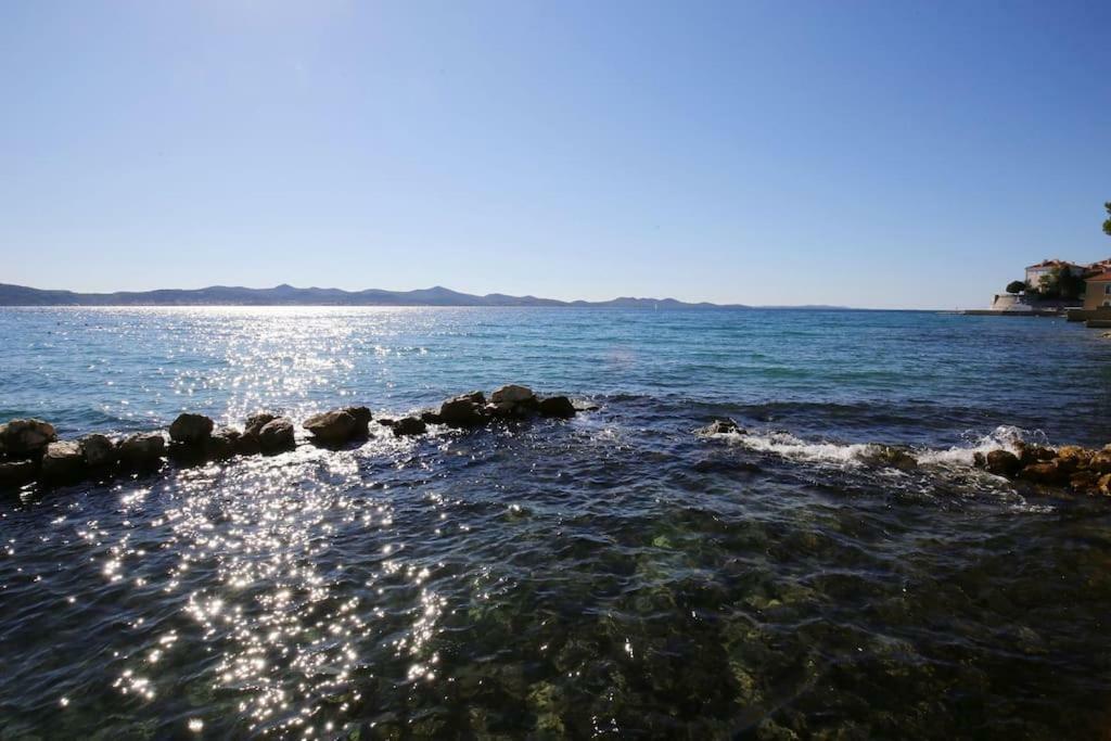 Seafront Beach Apartment - Directly At The Beach Ζαντάρ Εξωτερικό φωτογραφία
